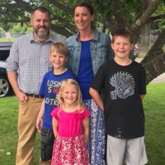 Meet your Posher, Rebecca - Picture 1 of 1